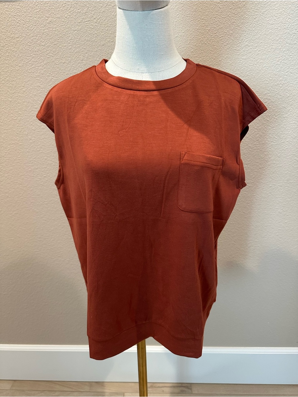 GRECERELLE Sleeveless Pocket Tank in Rust Red